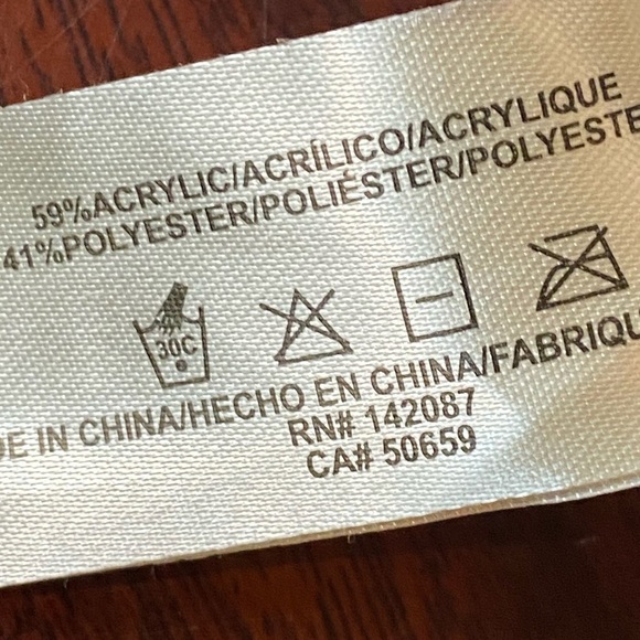 Simply Noelle Oatmeal & Maroon Knit Infinity Scarf O/S - Picture 9 of 9